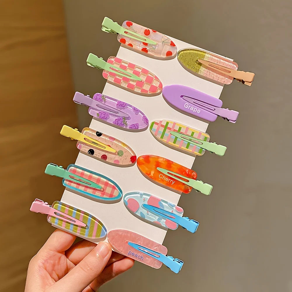 12 Pieces of Multi-Color Clips